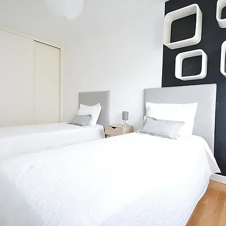 Galihost - Piso Con Parking En Pleno Centro De * Cambados