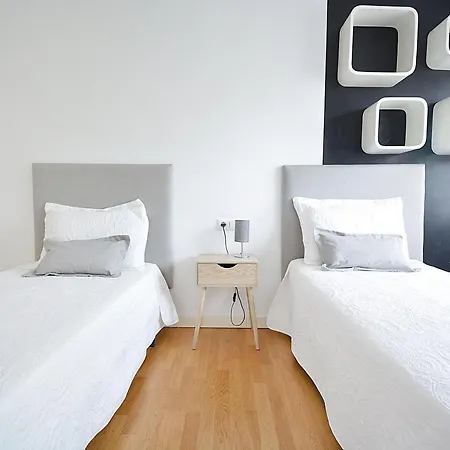 Galihost - Piso Con Parking En Pleno Centro De