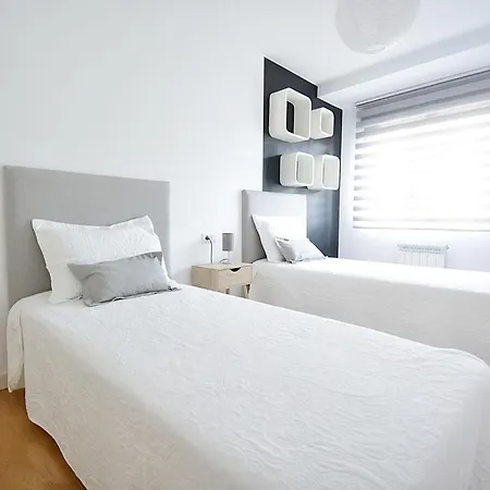 Galihost - Piso Con Parking En Pleno Centro De Appartement Cambados